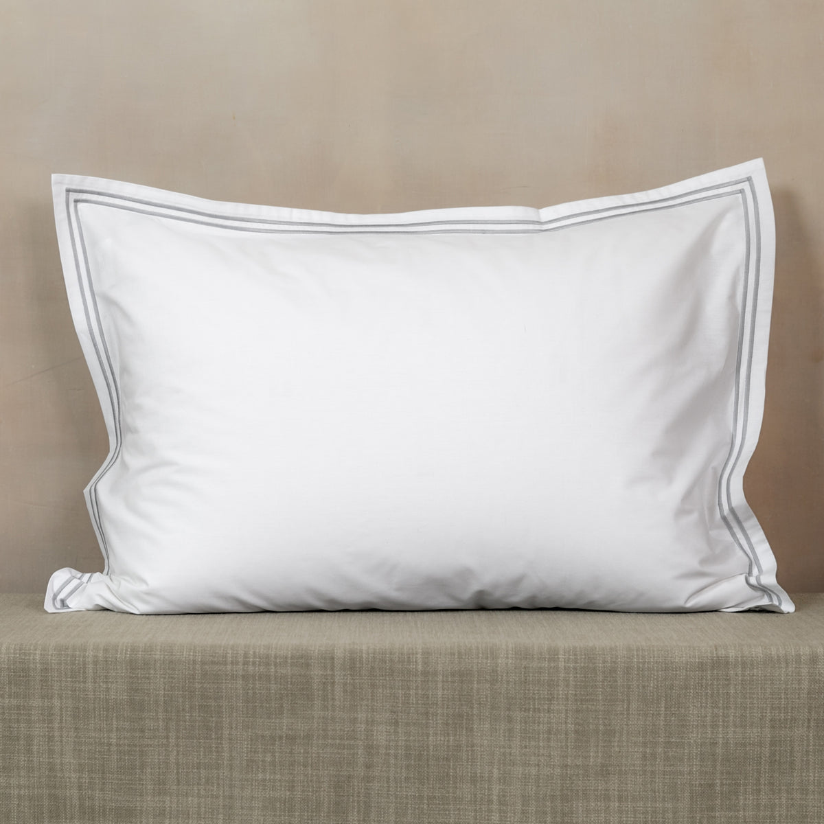 Funda Decorativa Festón | 200 Hilos Individual 70 cm x 50 cm Perla