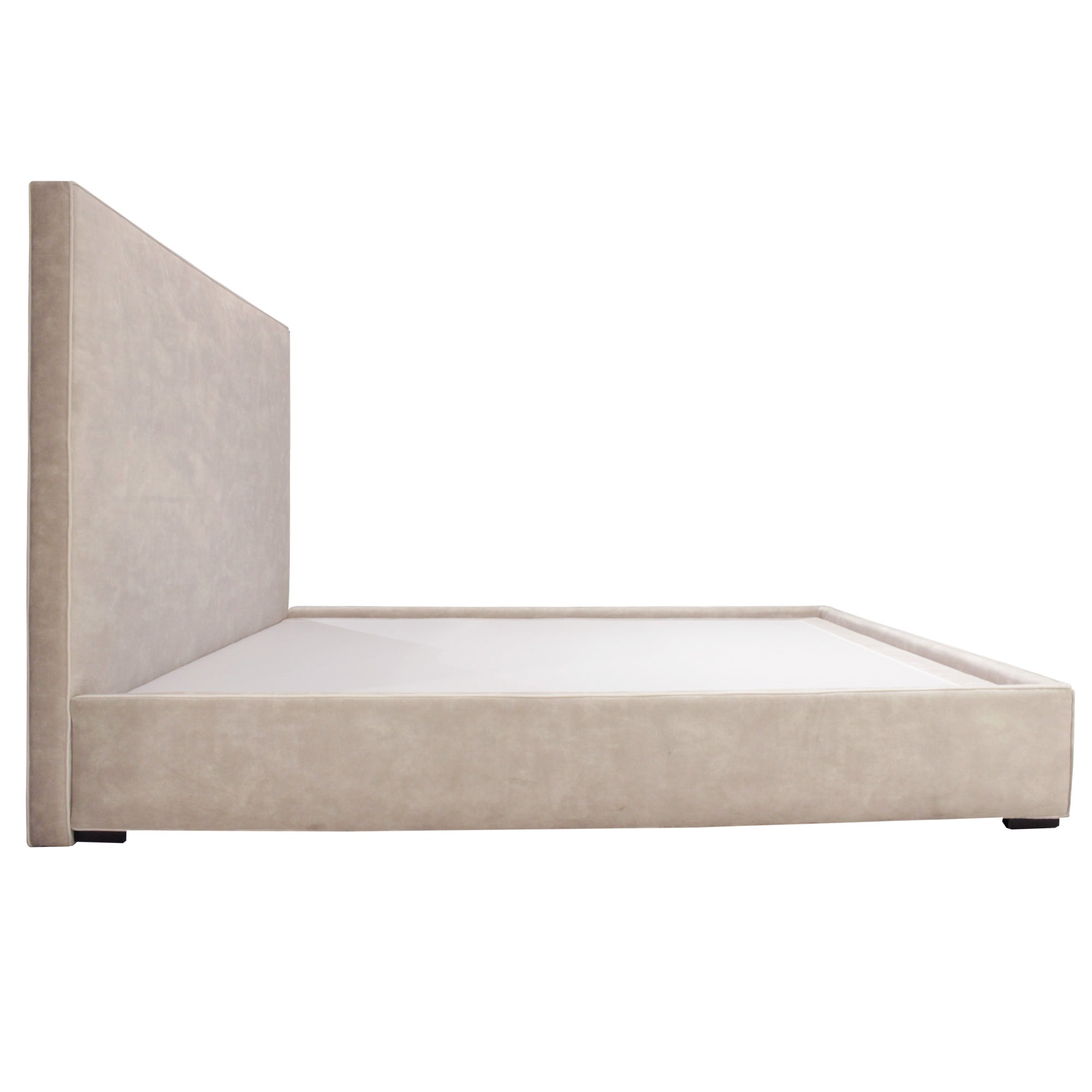 CAMA BÁSICA CON VIVO A